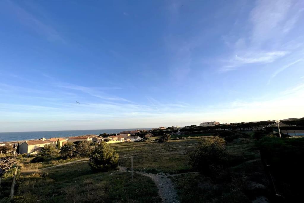 St-Pierre-La-Mer, Bel Appartement A Dans Residence Avec Piscine Et Tennis Entre 5 Et 10 Min De La Plage Fleury  Esterno foto