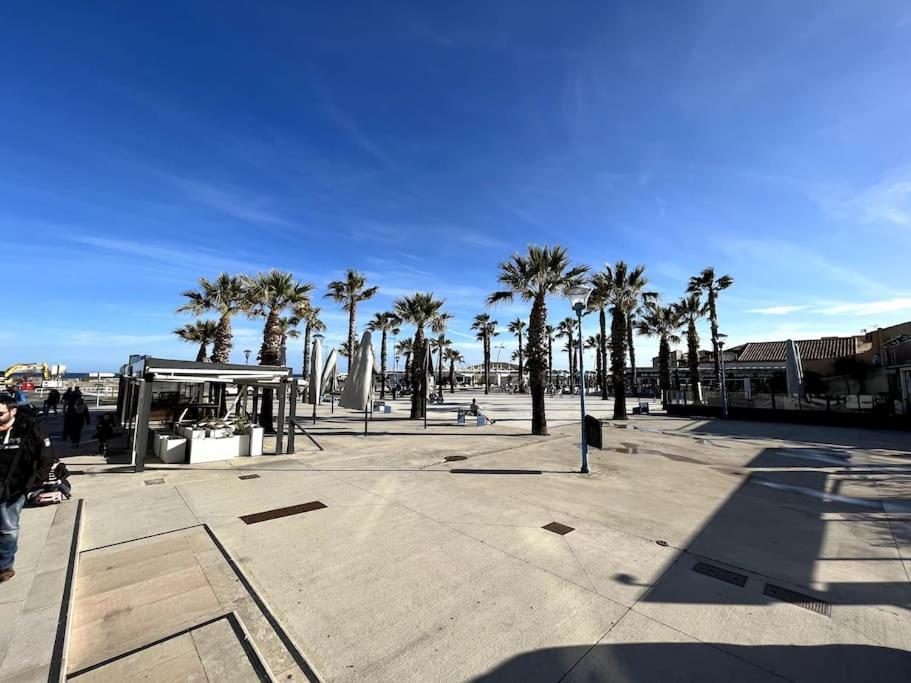 St-Pierre-La-Mer, Bel Appartement A Dans Residence Avec Piscine Et Tennis Entre 5 Et 10 Min De La Plage Fleury  Esterno foto